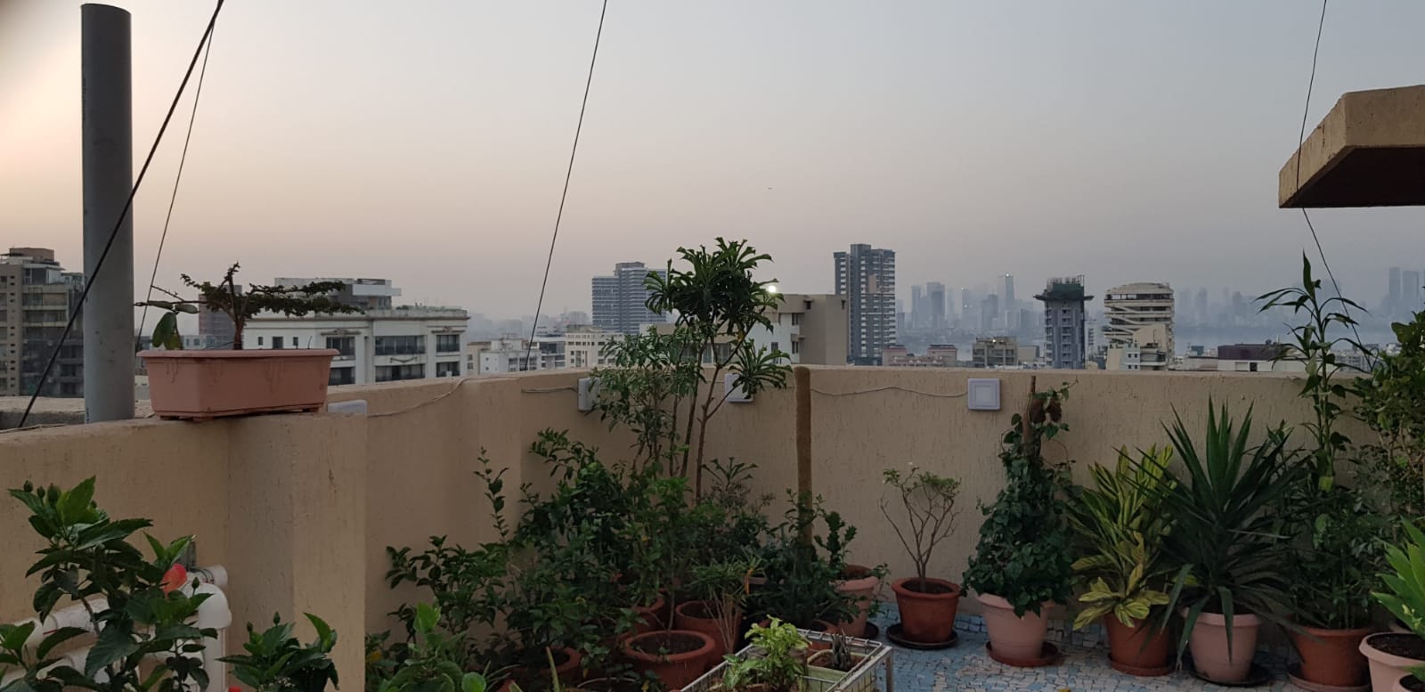 4 BHK Fully Furnished in Two Roses , Bandra West